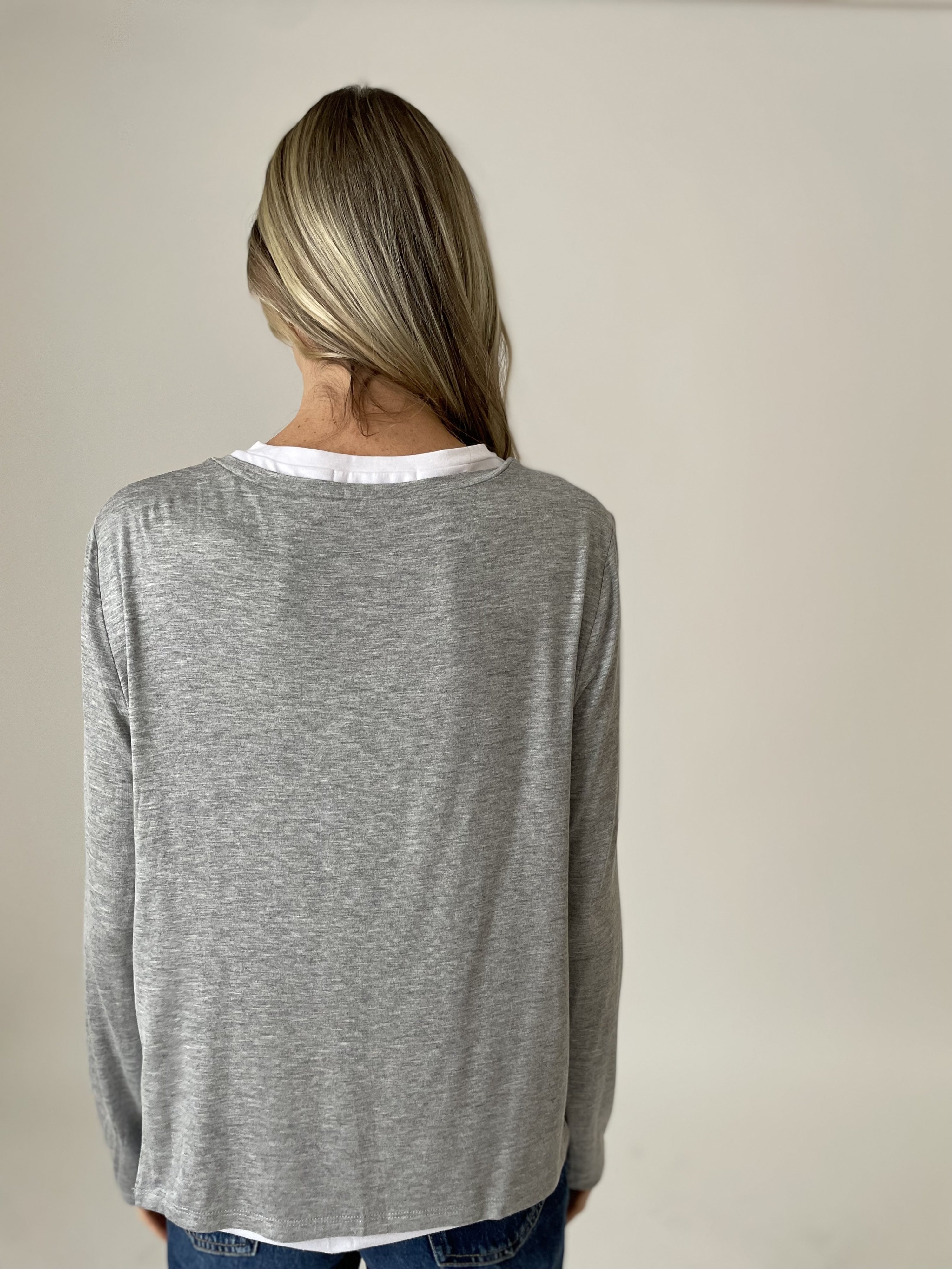 izzy top [charcoal]