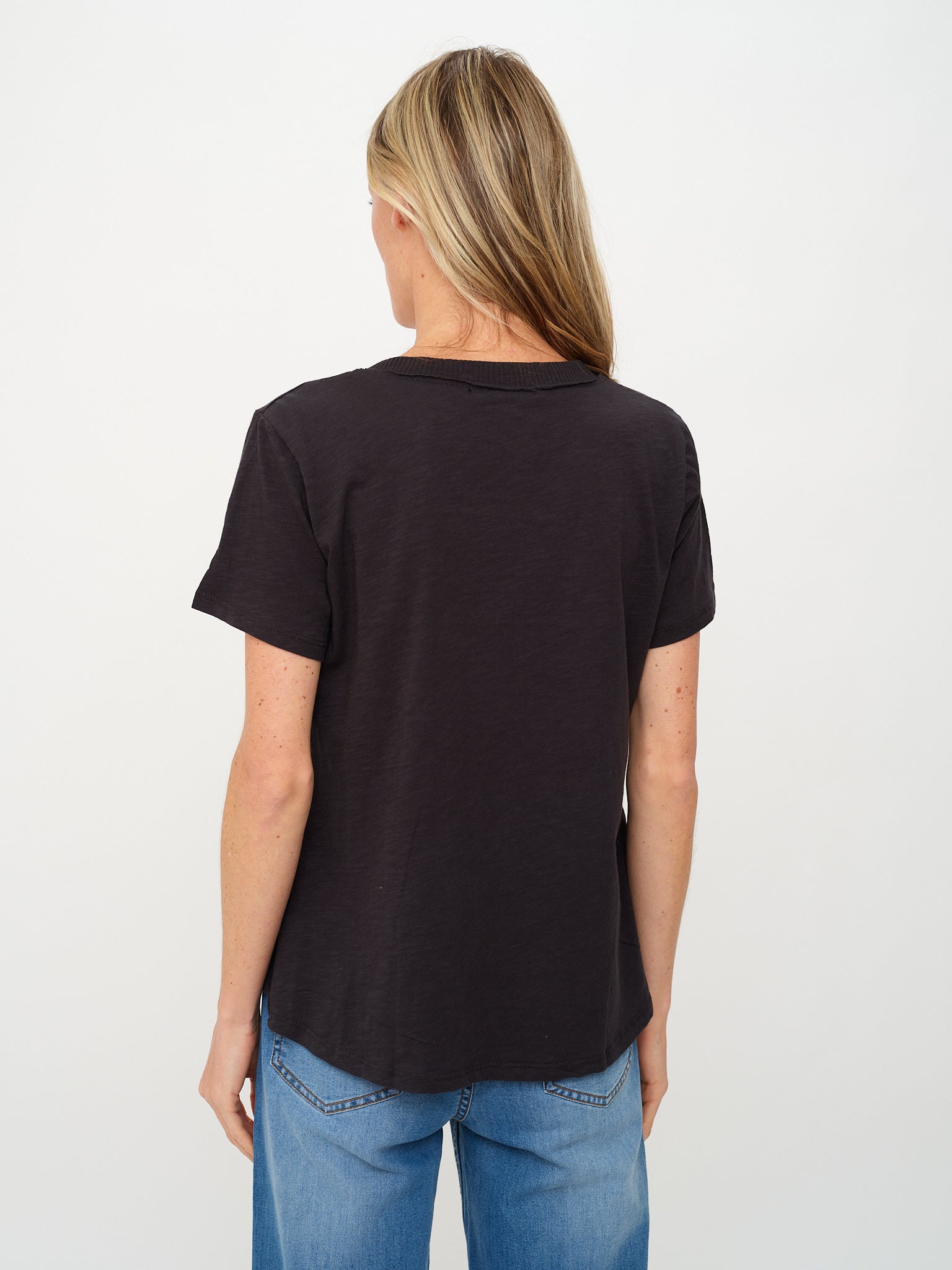 liz tee [black]