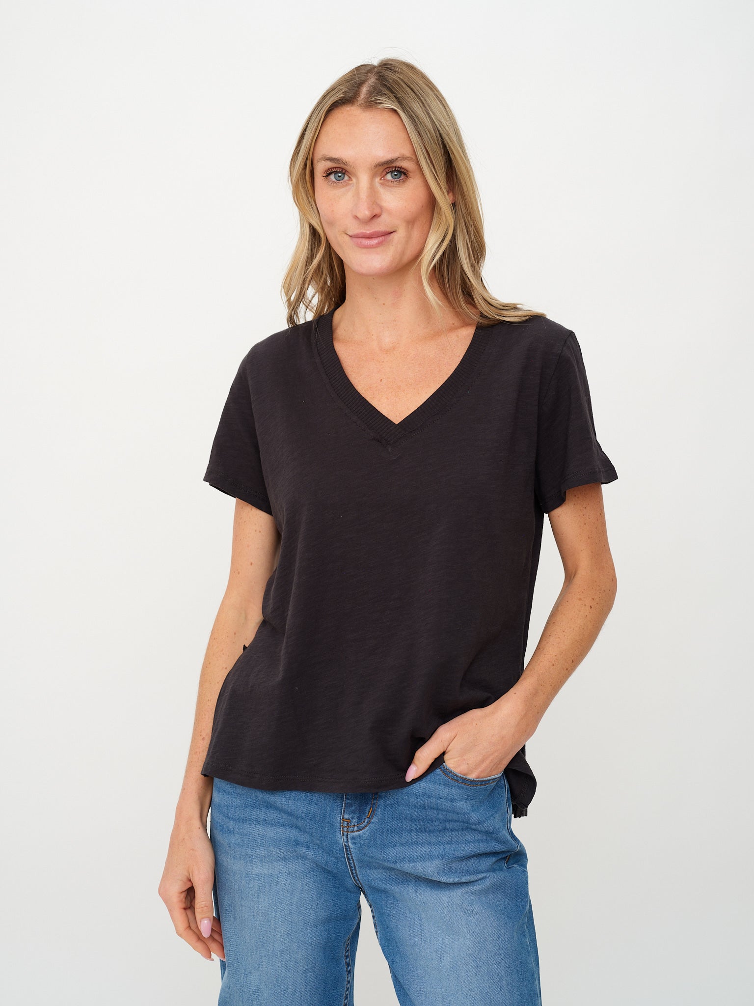 liz tee [black]