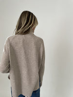 Load image into Gallery viewer, ali sweater [latte/white]
