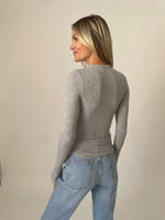 Load image into Gallery viewer, billie long sleeve [heather grey]
