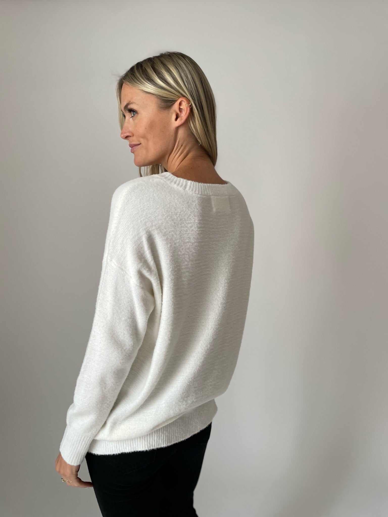 soft realm sweater [ivory]