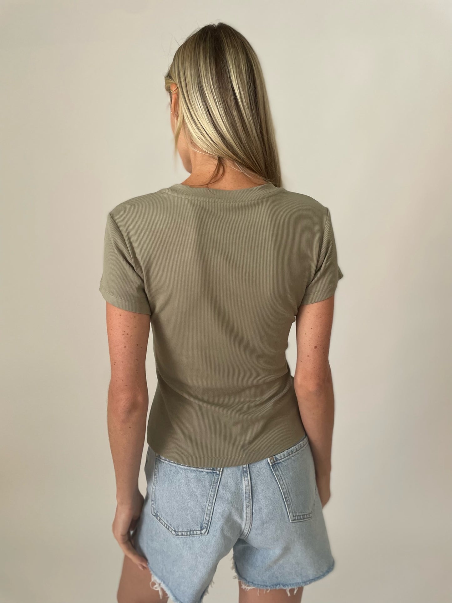 luna tee [moss green]
