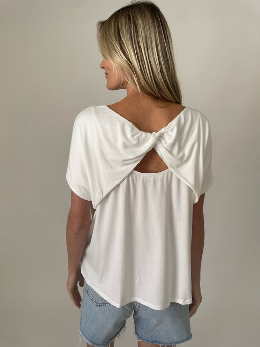 kelsey twist back tee [ivory]
