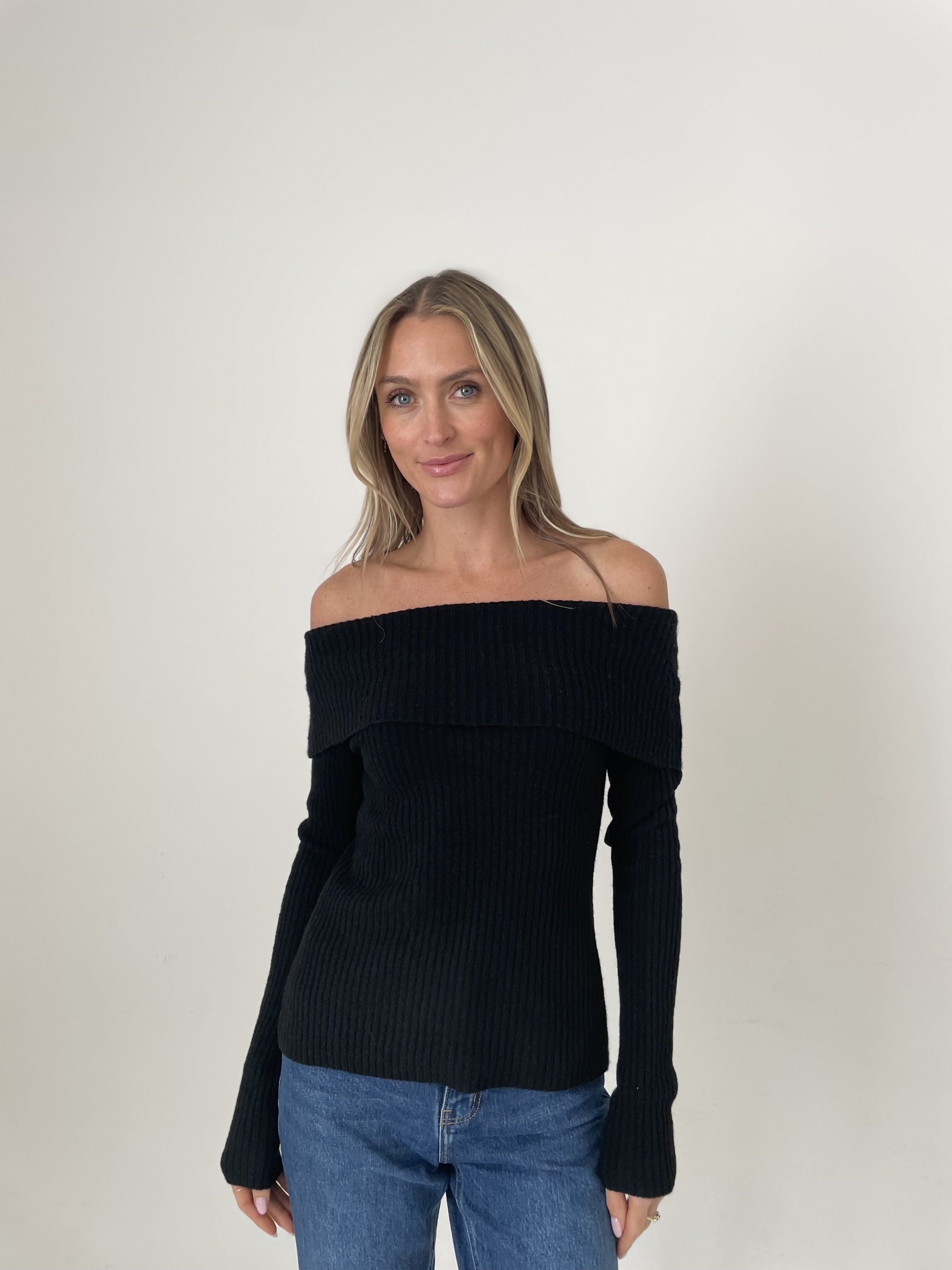 regina sweater [black]