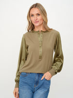 Load image into Gallery viewer, janie top [olive]
