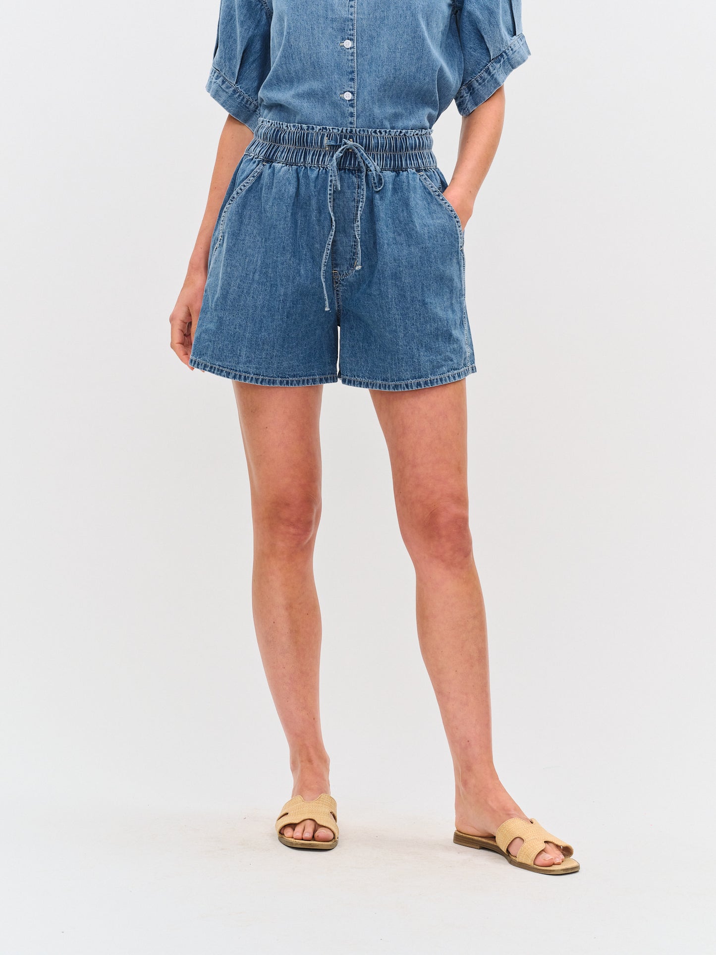 emma shorts [denim]
