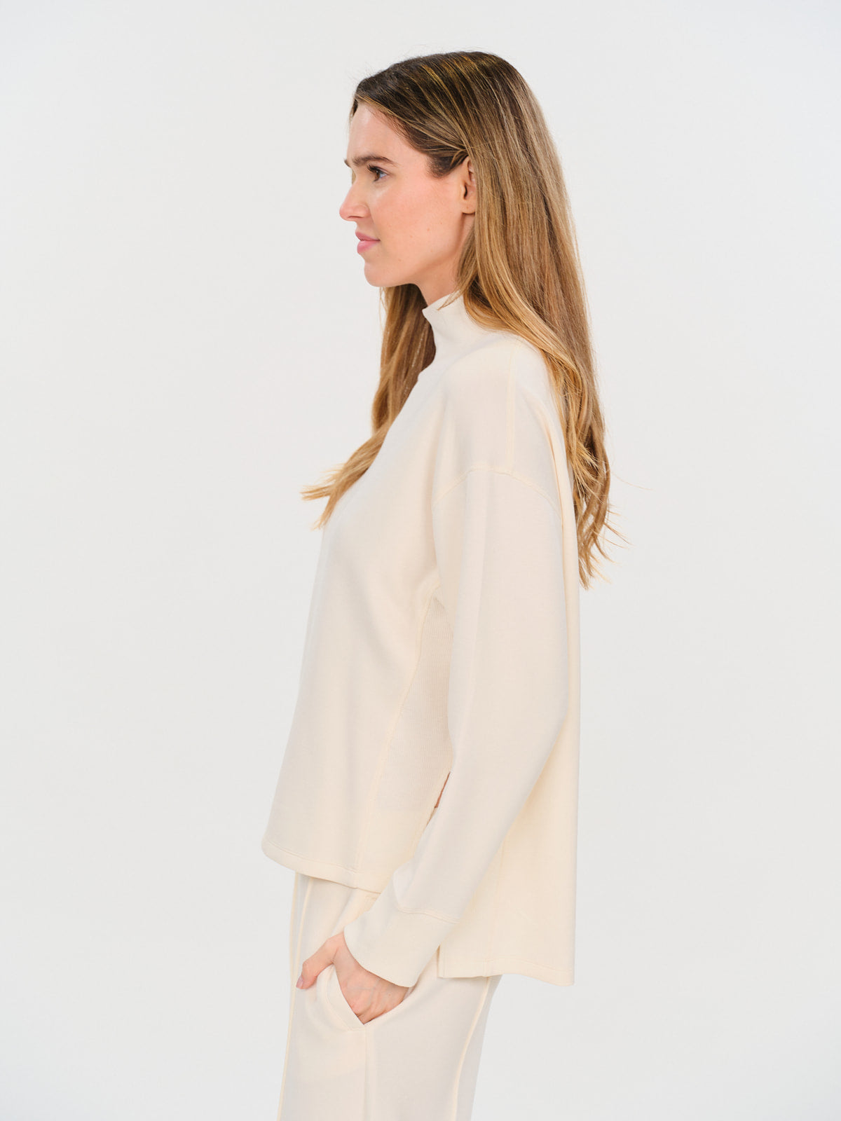 scuba mock neck [cream]