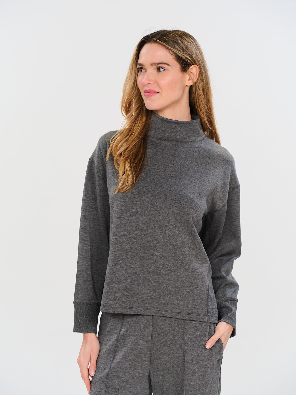 scuba mock neck [charcoal]