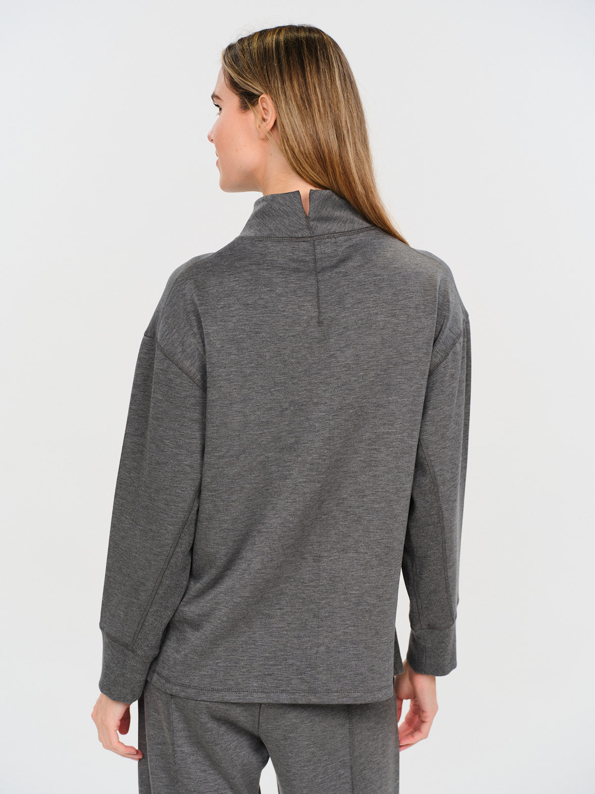 scuba mock neck [charcoal]