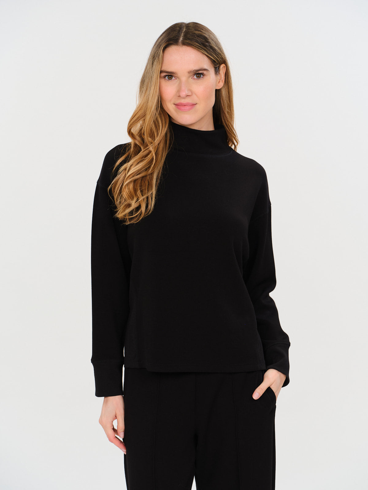 scuba mock neck [black]