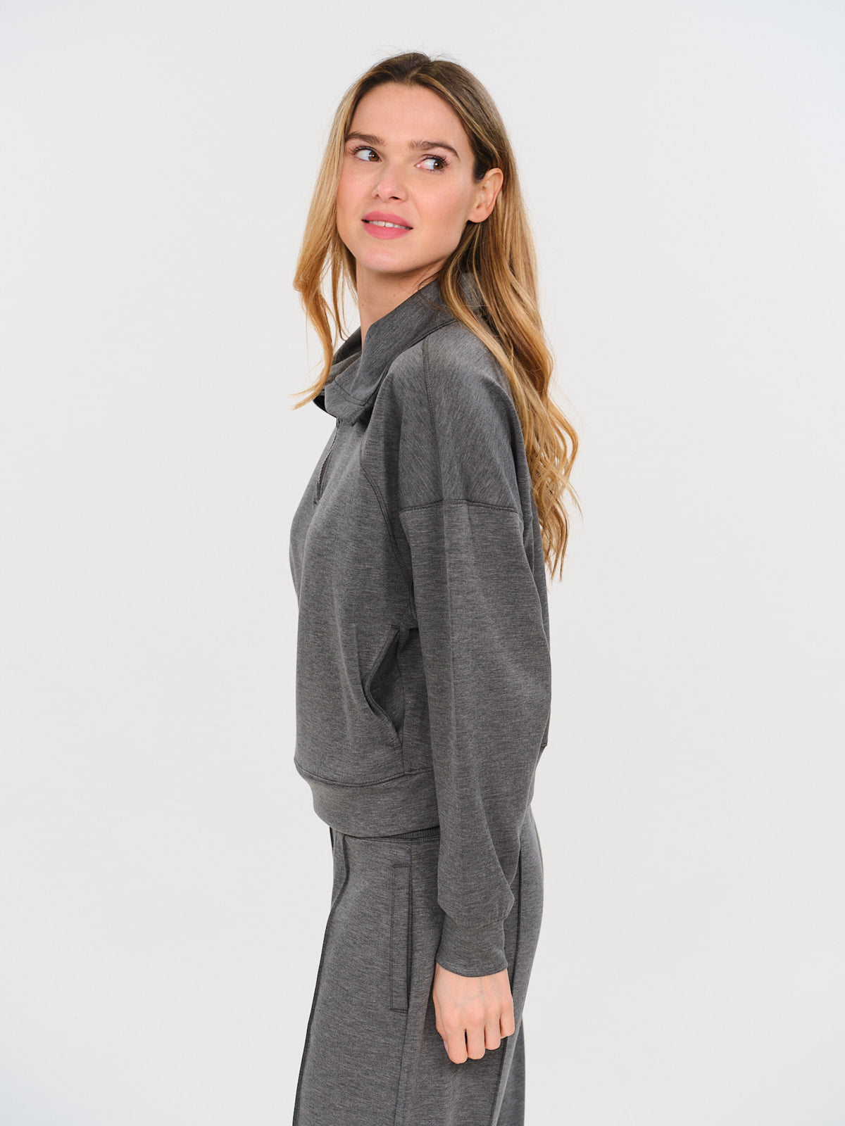 scuba 1/4 zip up [charcoal]