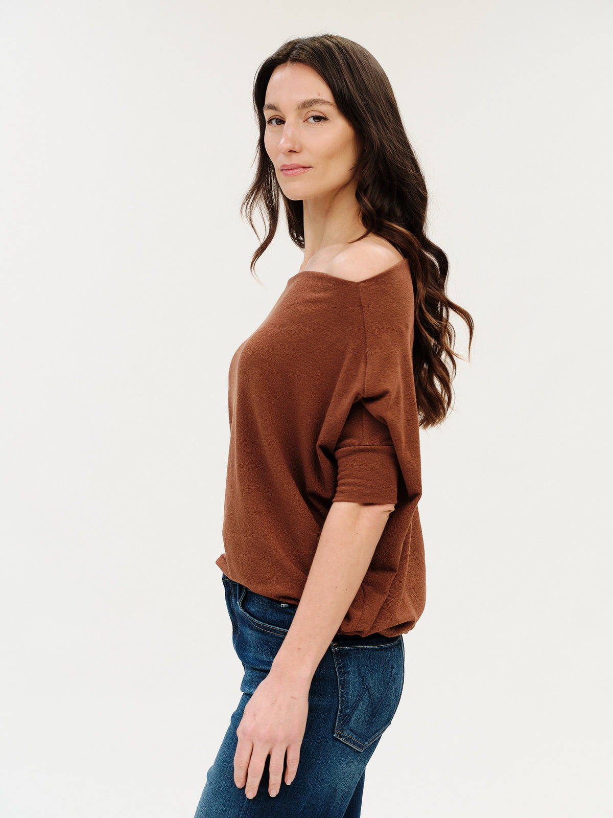the short sleeve anywhere top [brown]