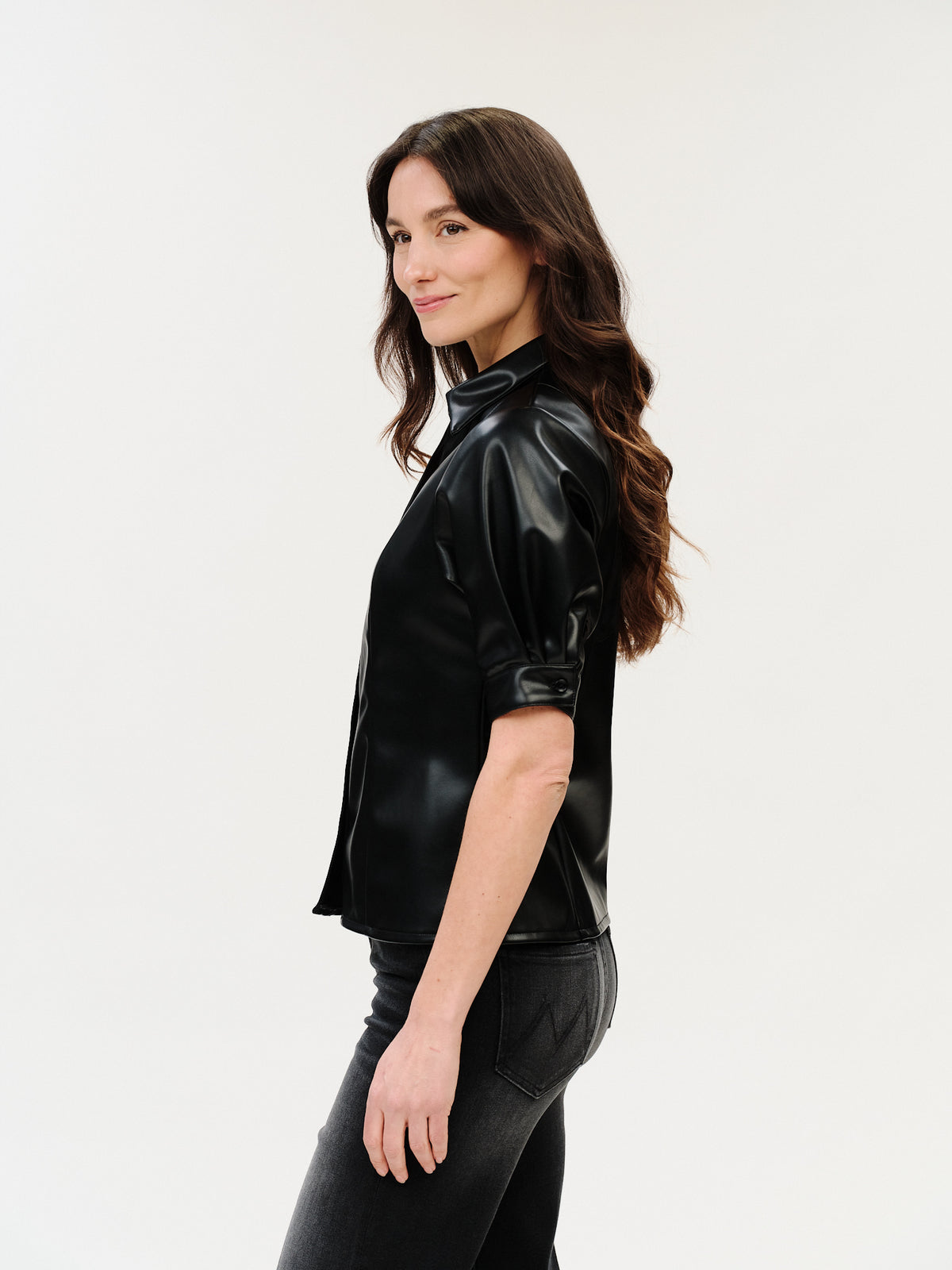 val top [black]