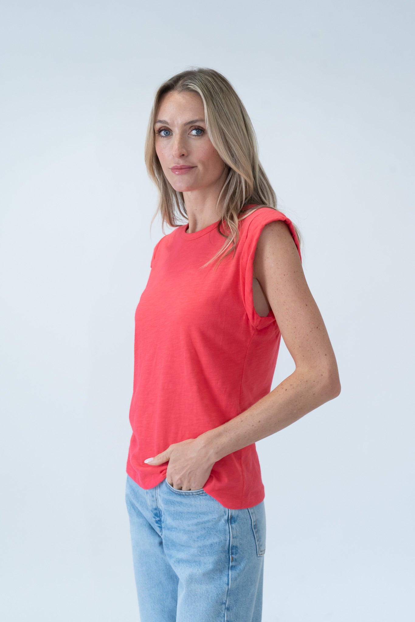 caroline tee [red]