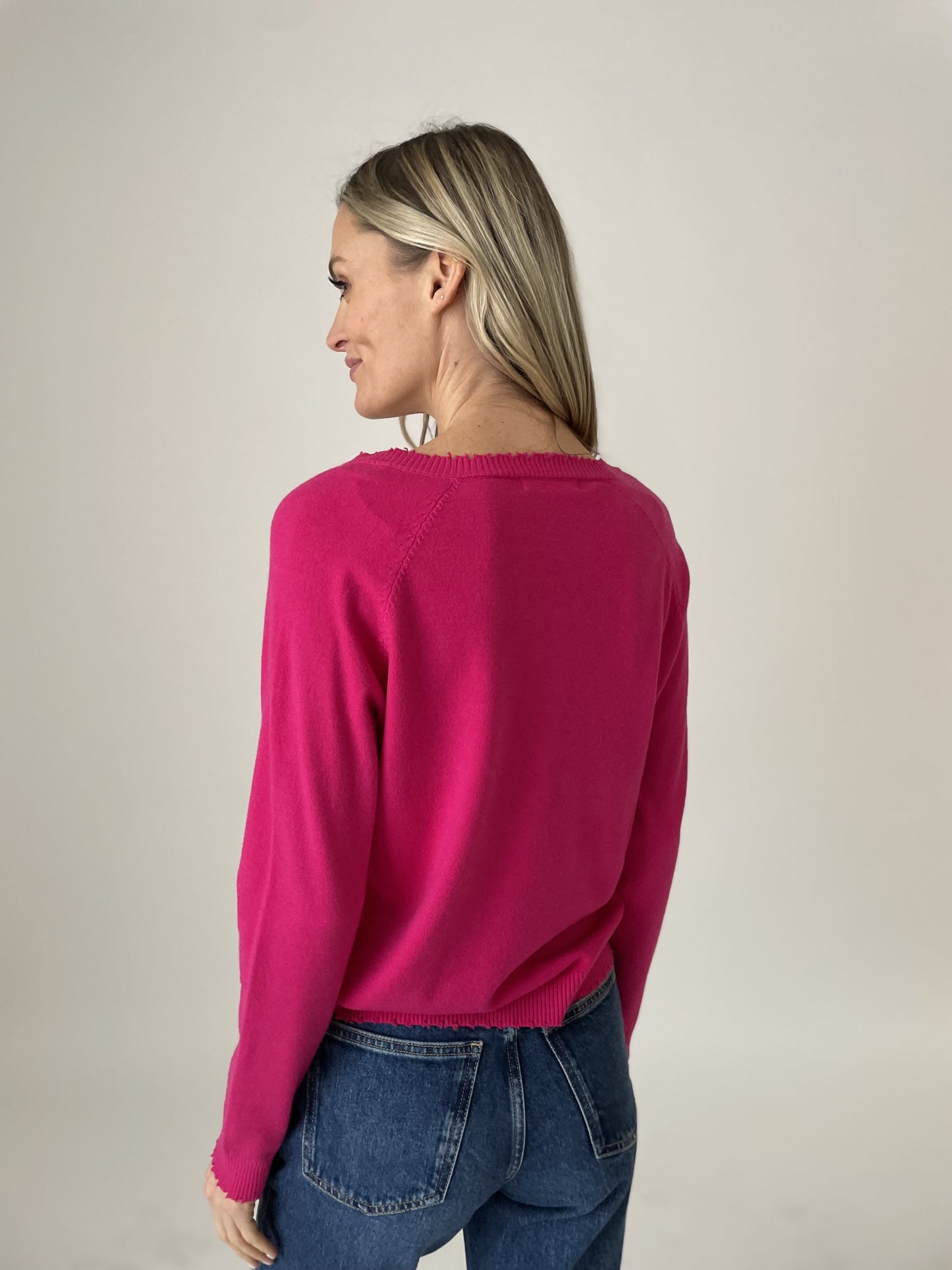 andrea v-neck sweater [hot pink]