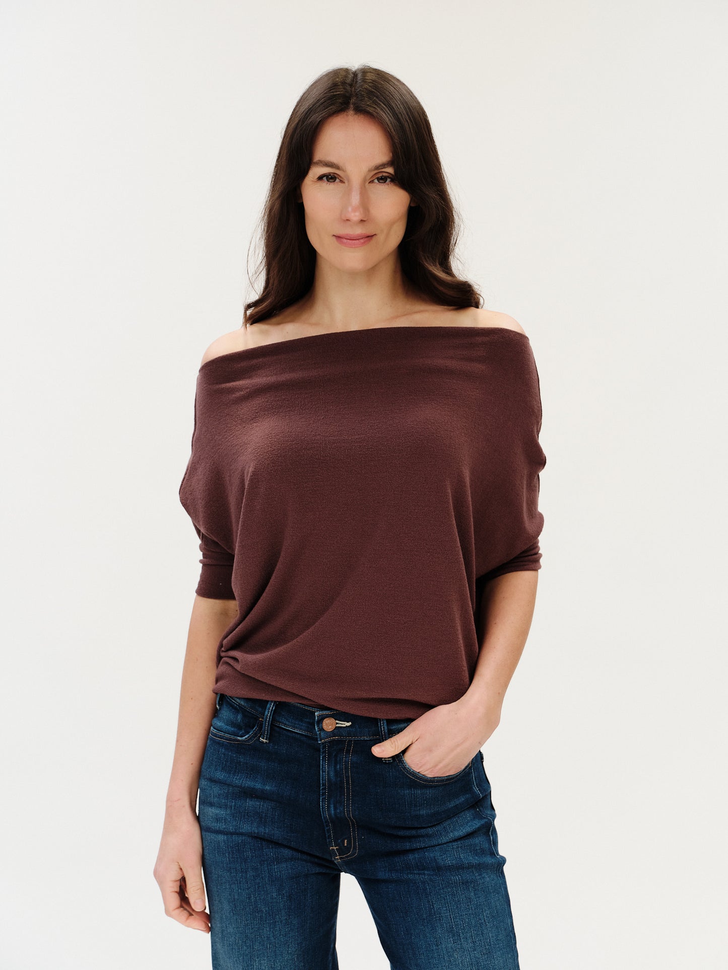 the short sleeve anywhere top [raisin]