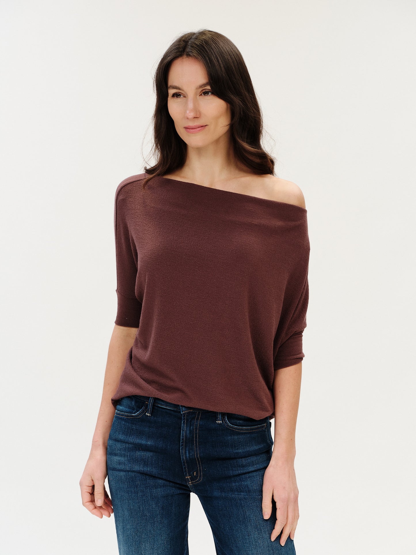 the short sleeve anywhere top [raisin]