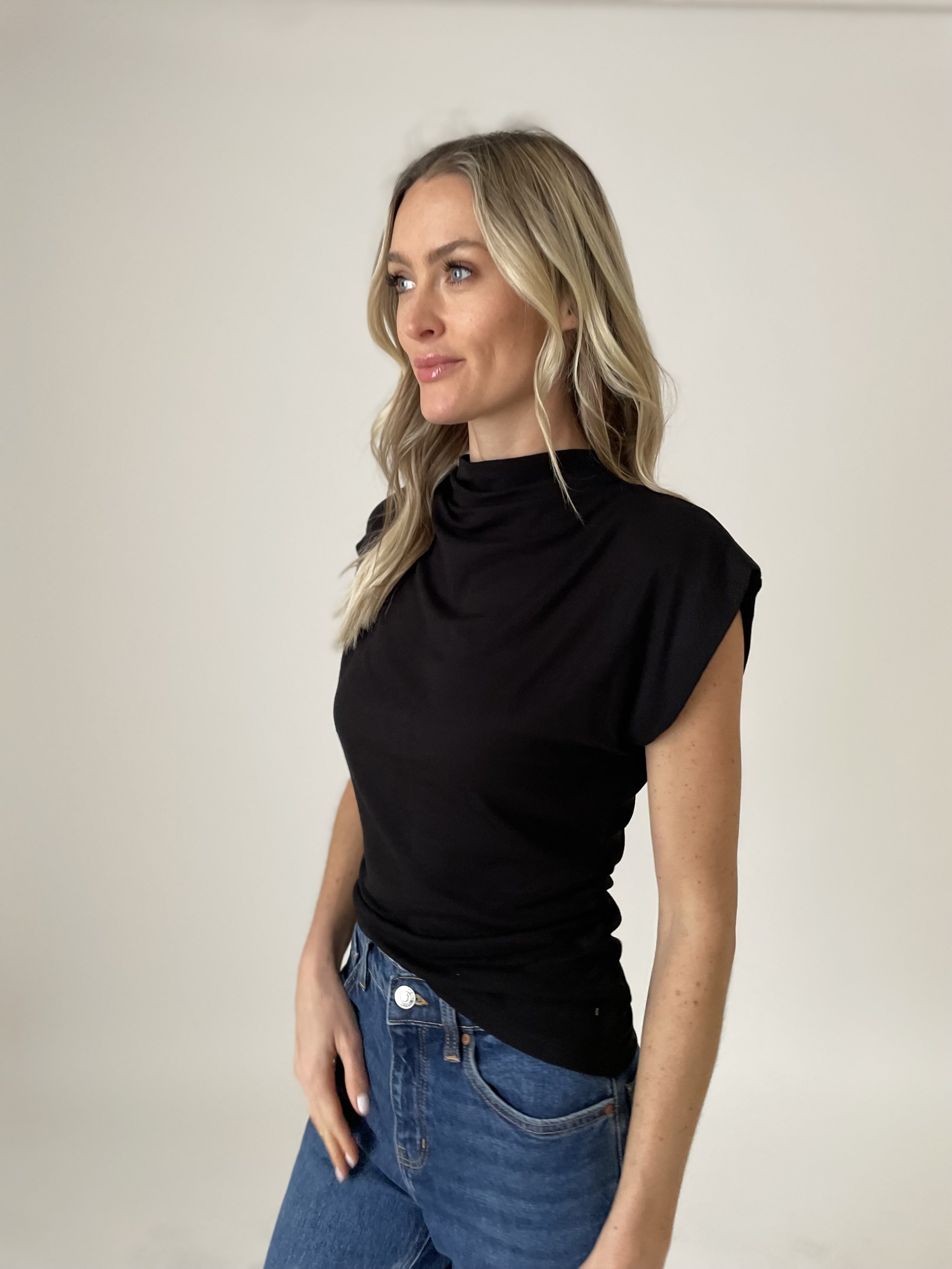 zoe top [black]