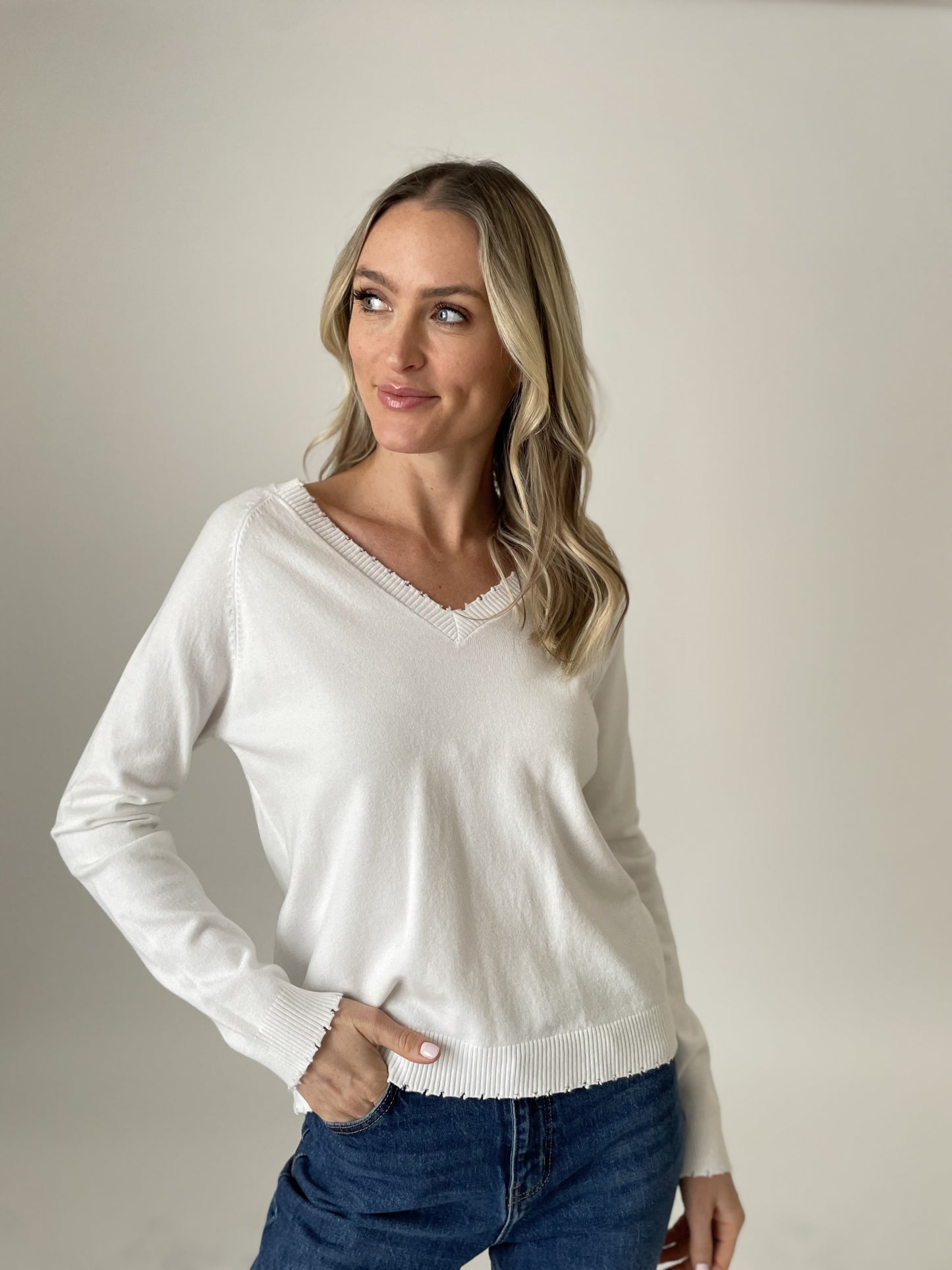 andrea v-neck sweater [ivory]