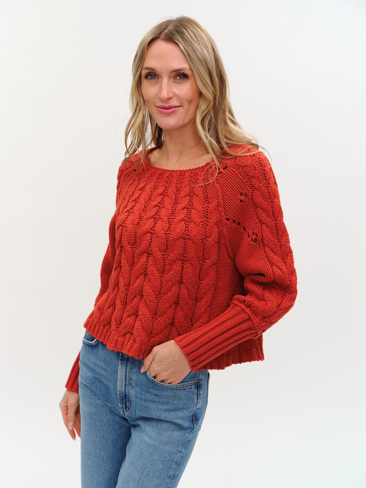 alexa sweater [brick]
