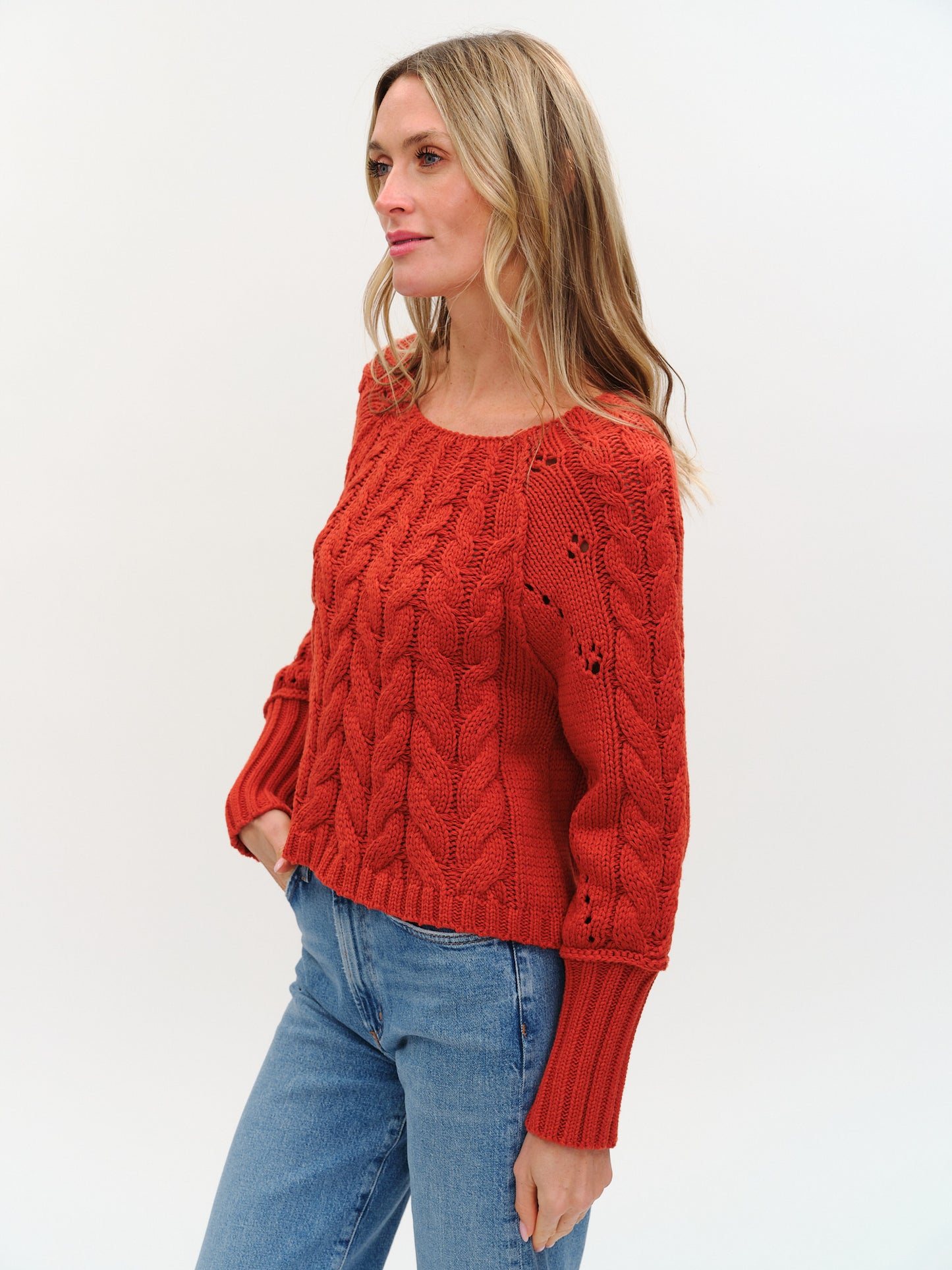 alexa sweater [brick]