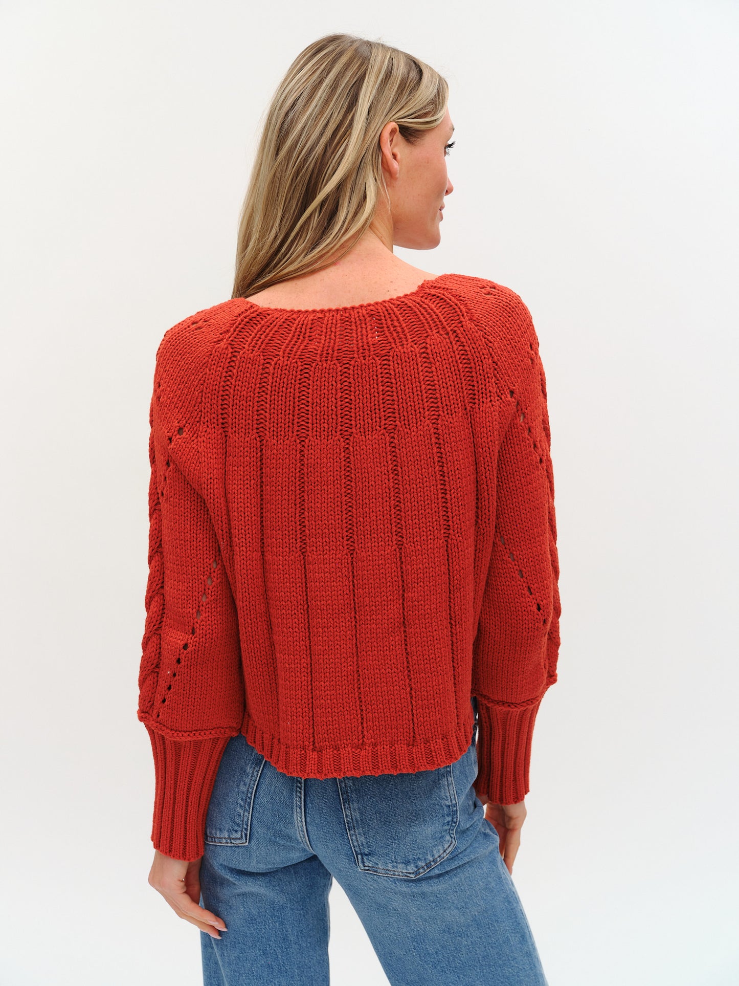 alexa sweater [brick]