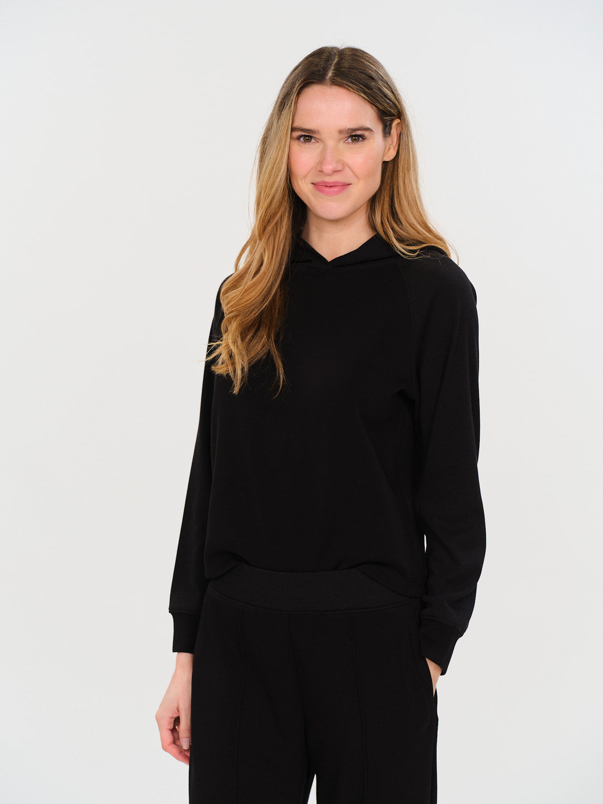 scuba hoodie [black]