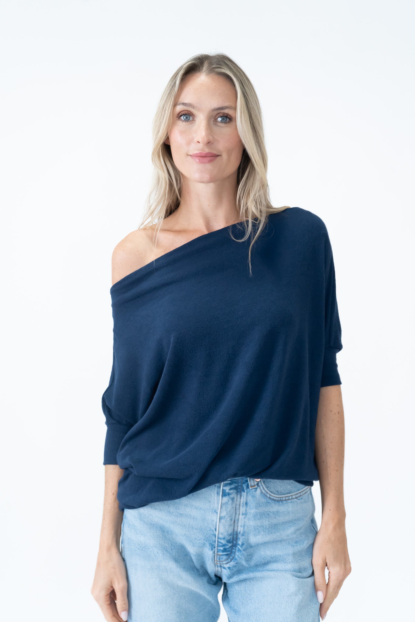 the short sleeve anywhere top [navy]