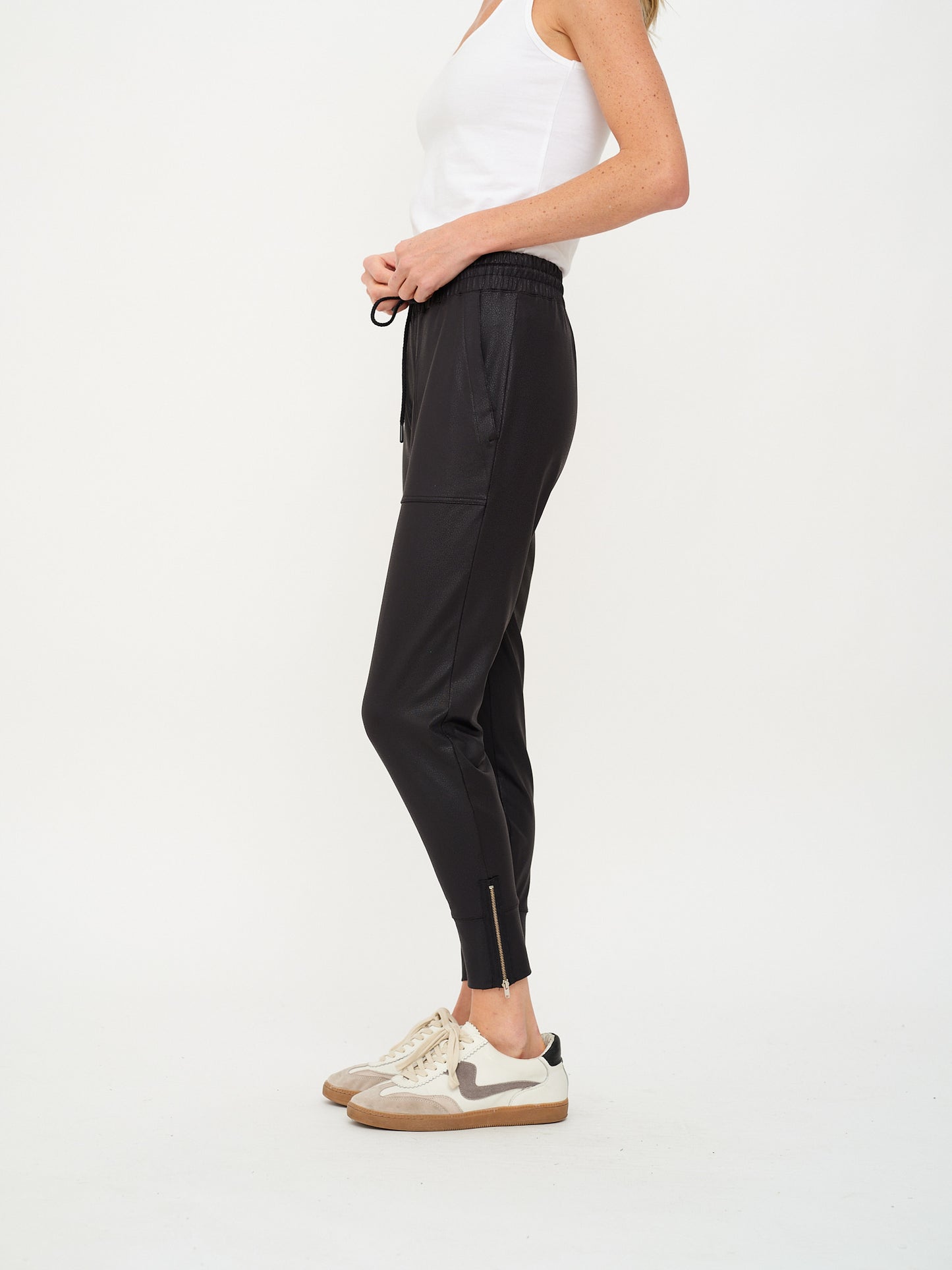 headliner coated jogger [black]