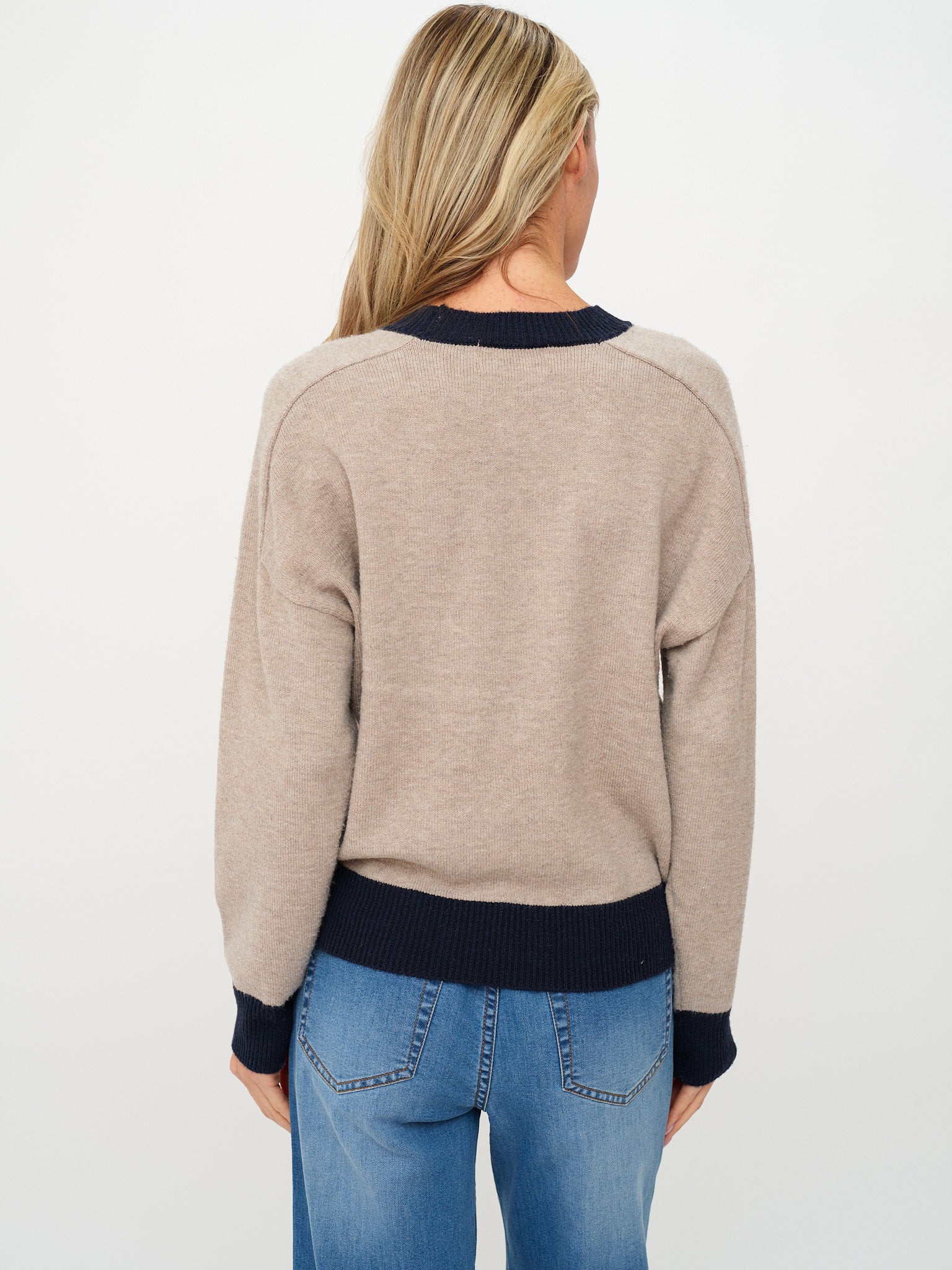 dylan crew neck [latte]