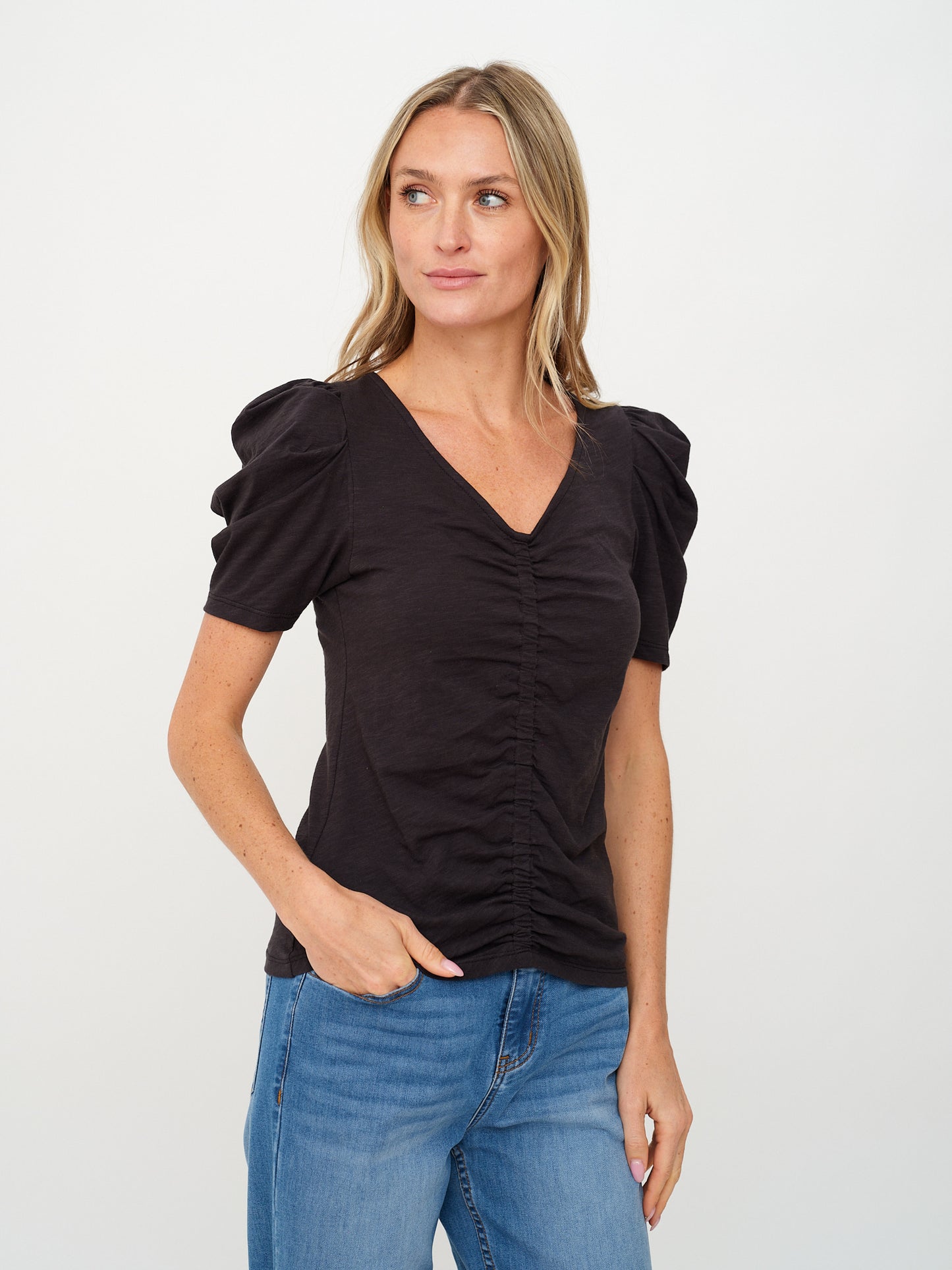 camilla tee [black]