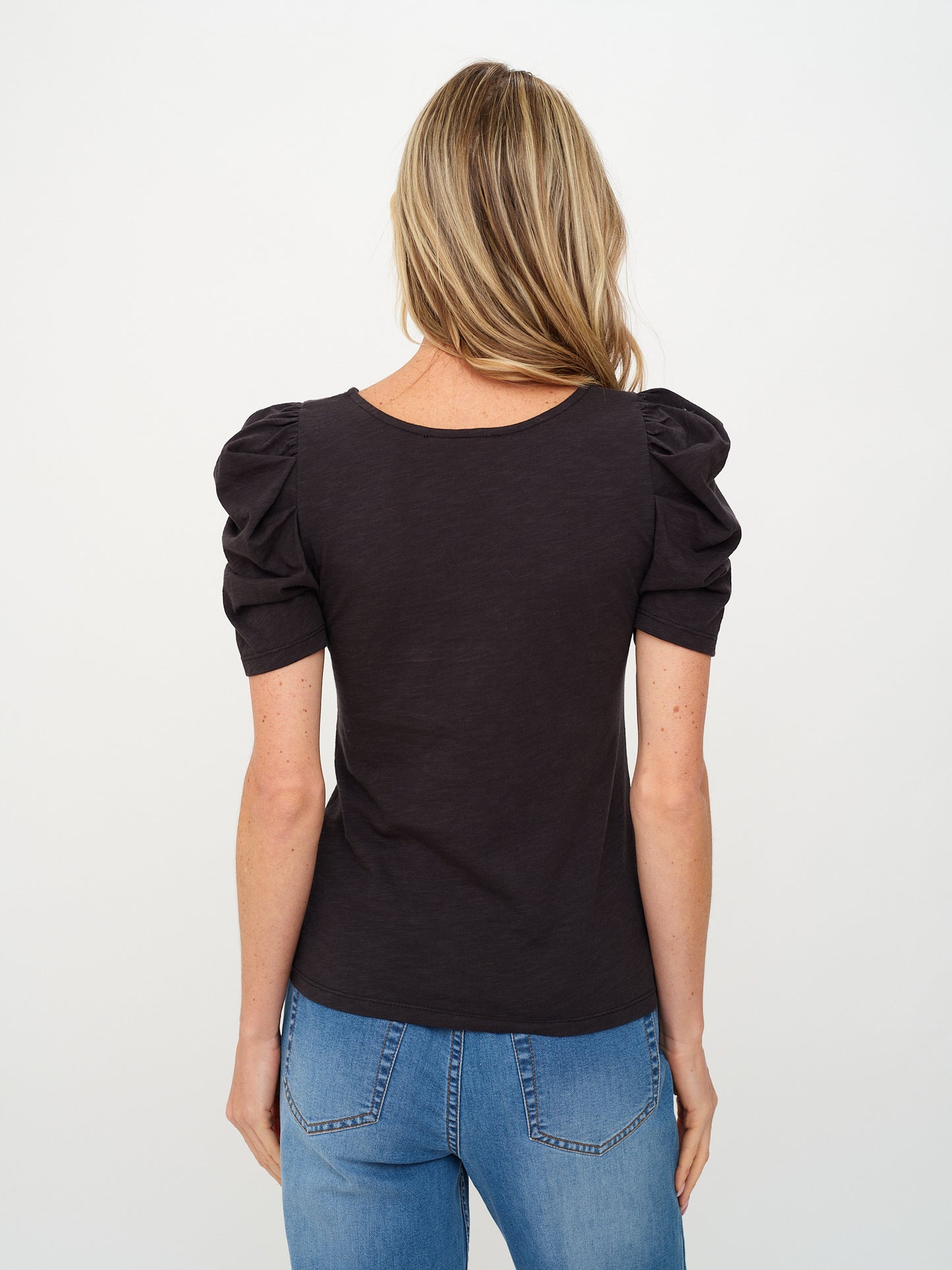 camilla tee [black]