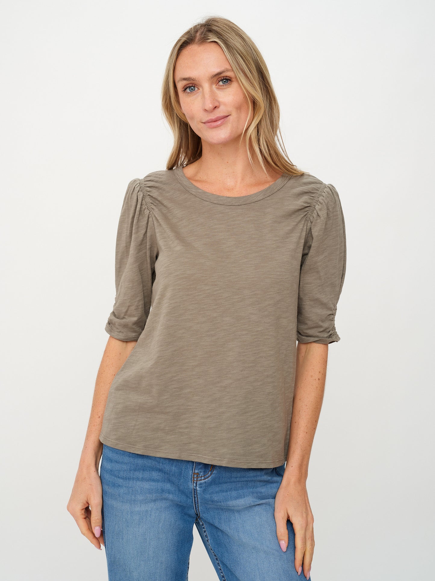 noelle tee [army green]