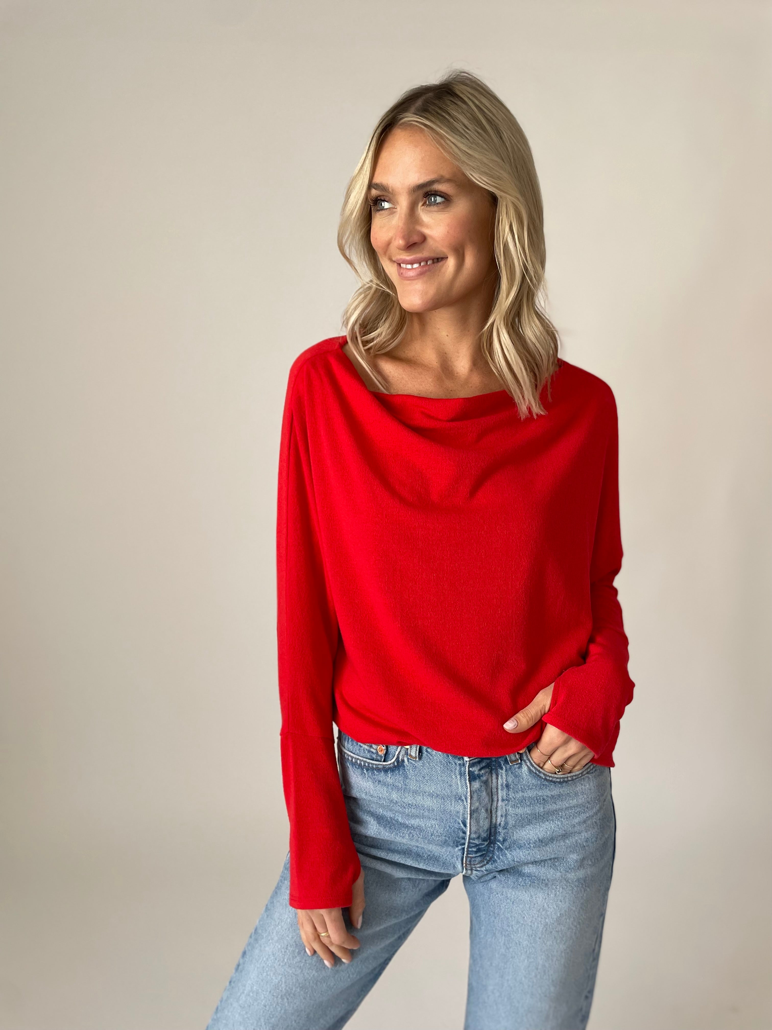 the anywhere top [red]